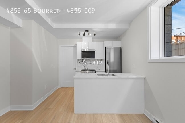 Photo - 4855-65 Av Bourret Unit 4855-009