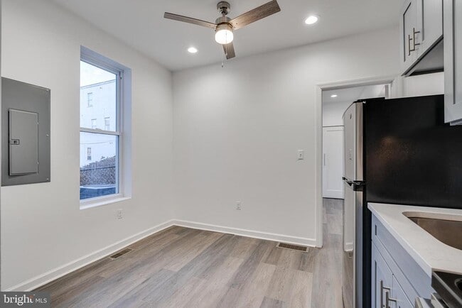 Building Photo - 4216 Westminster Ave Unit 2 Rental