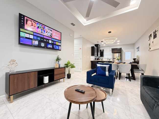 Photo - 2108 E Viviana St Unit Fully Furnished Rental