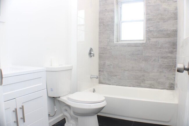 Photo - 1901 Griffis Ave