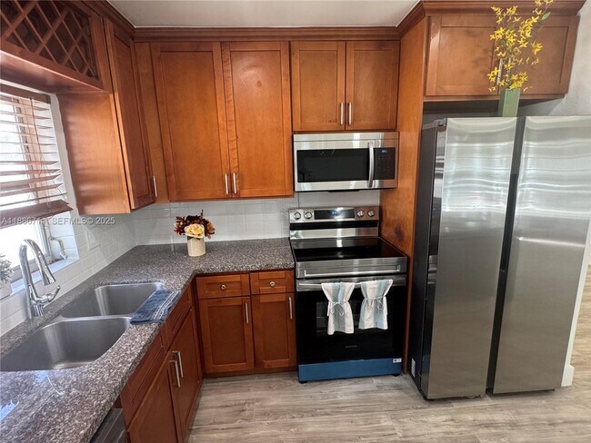 Photo - 5209 NW 18th St Unidad 3E