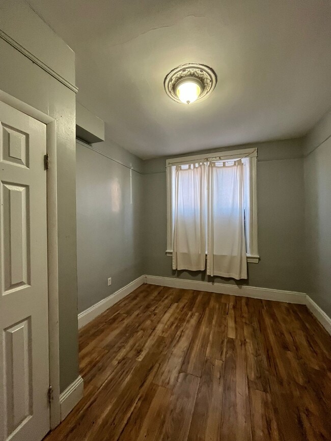 Photo - 40 Grant Ave Unit 1R