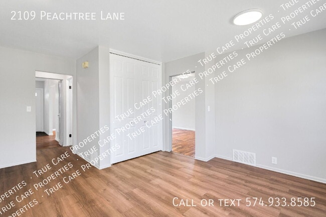 2109 Peachtree Ln
