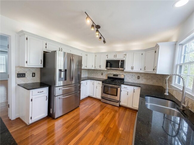 Photo - 3530 Waters Cove Way