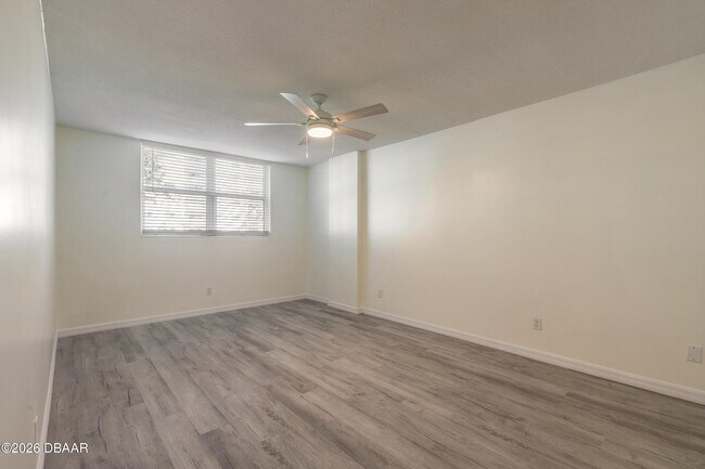 1224 S Peninsula Dr Unit 222