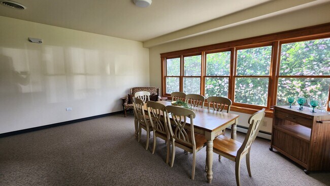 Building Photo - Simple Living w/Utilities INCLUDED- Even I... Unit 3 Rental