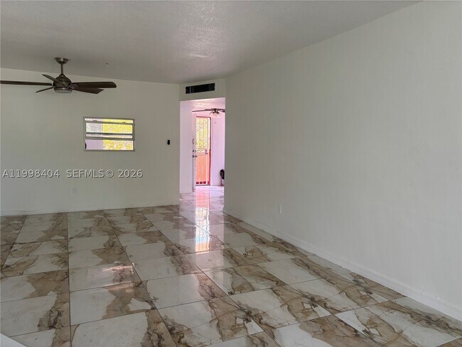 Photo - 1501 NE 191st St Unit C211