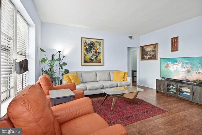 Photo - 1669 Columbia Rd NW Unit 401