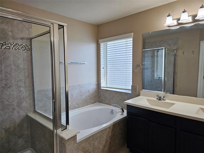 Photo - 413 Drystone Trail