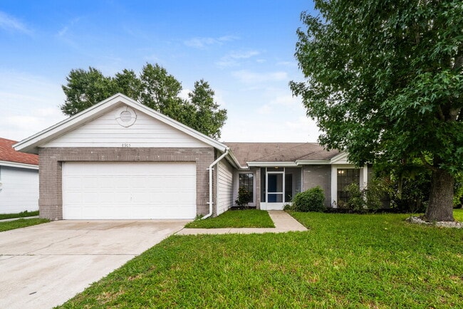 Building Photo - 8905 Bayaud Dr