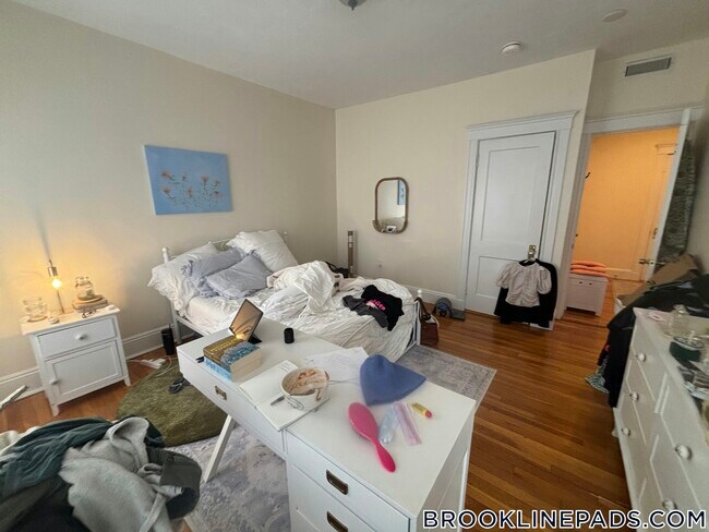 Photo - 191 Winthrop Rd Unit 5