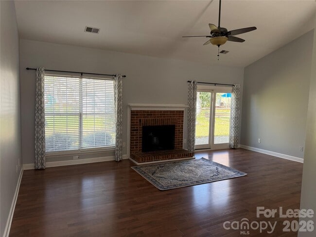 Photo - 8539 Albury Walk Ln