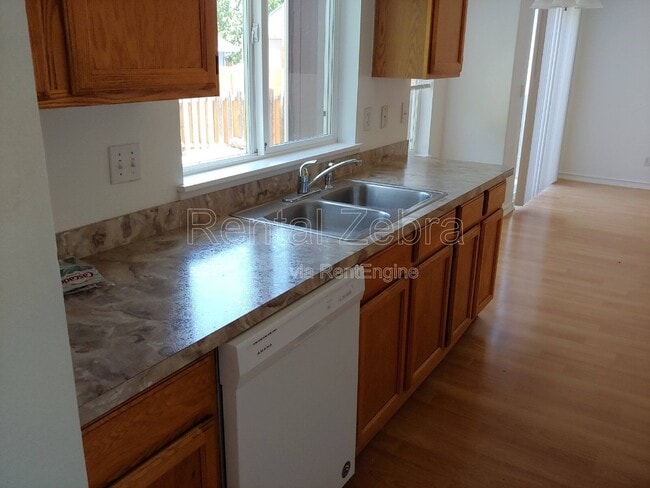 Photo - 2945 SW Salmon Ave