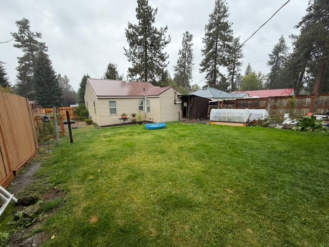 138119 Manzanita Dr