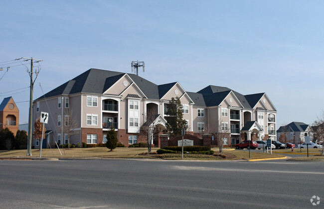 Building Photo - The Fields of Chantilly Rental