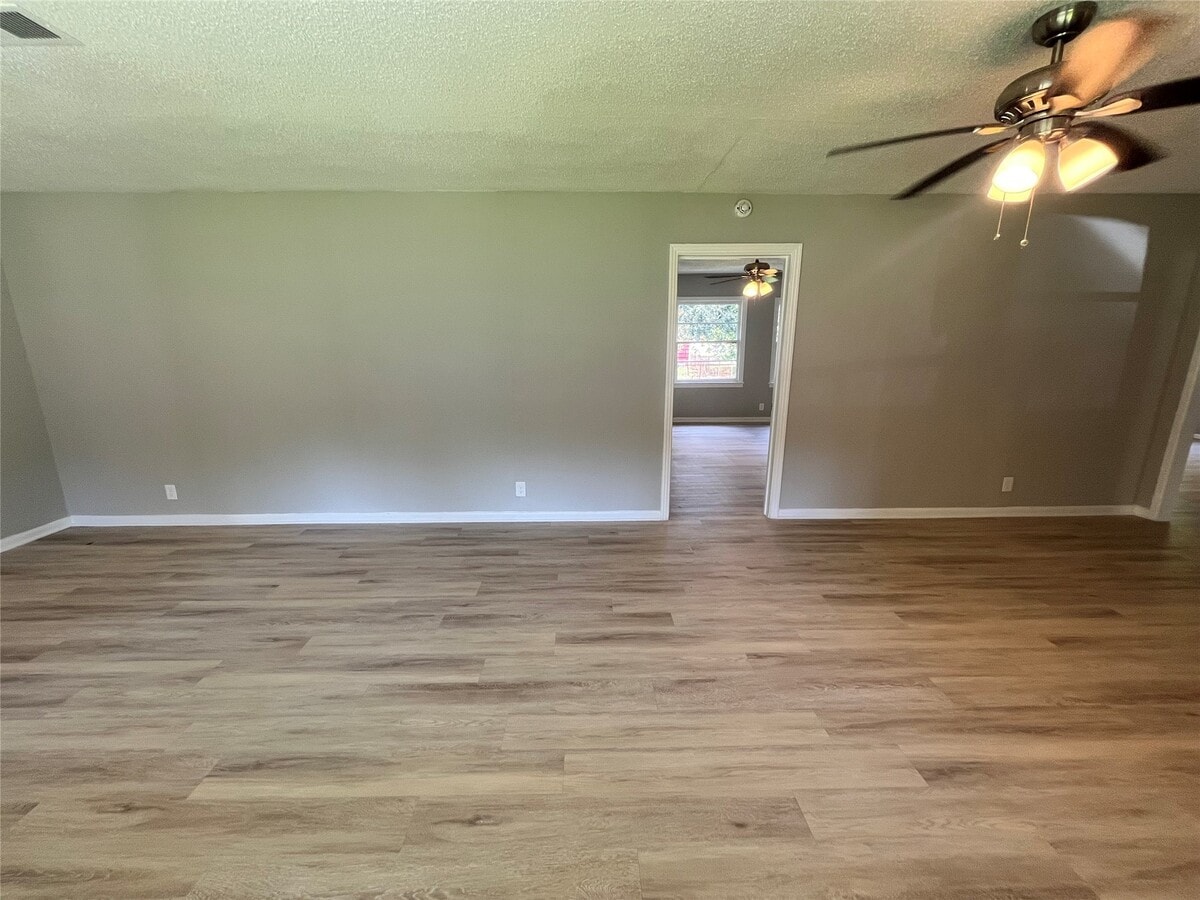 Photo - 2502 N Houston Dr