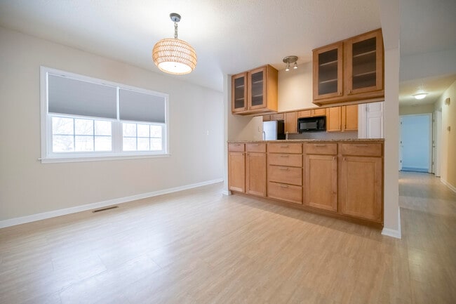 Photo - 101 W Alhambra Dr