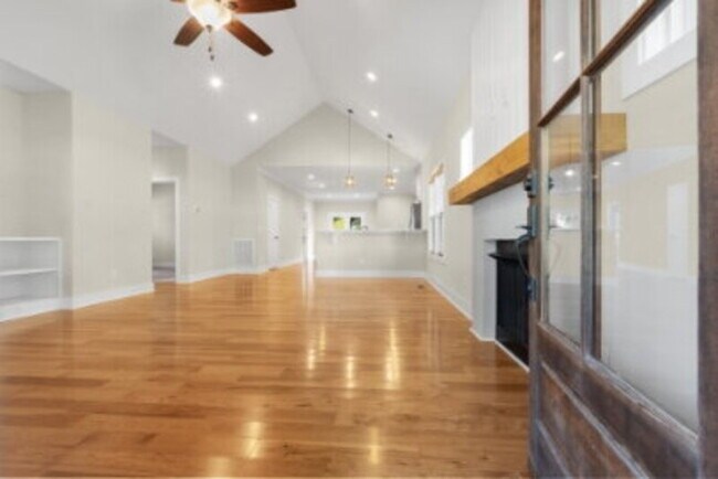 Photo - 155 Piney Ln