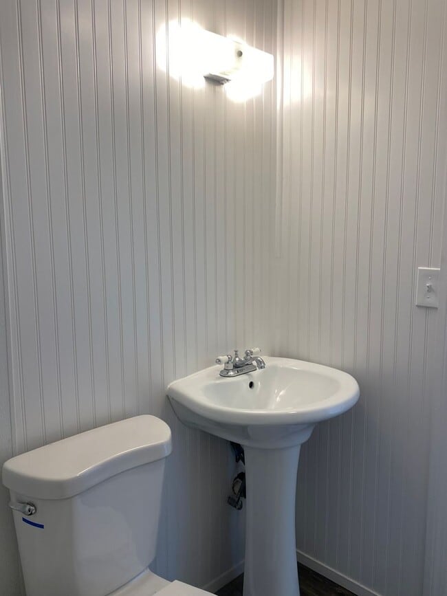 Photo - 8505 Jasper Ave