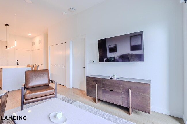 Photo - 2623 Keene St Unidad 517