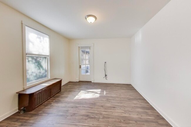 Photo - 2643 Poplar Ave