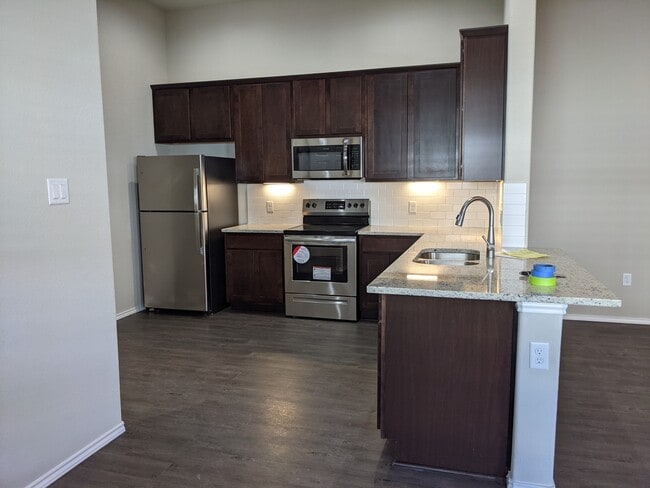 Photo - 3412-3414 Scott Circle