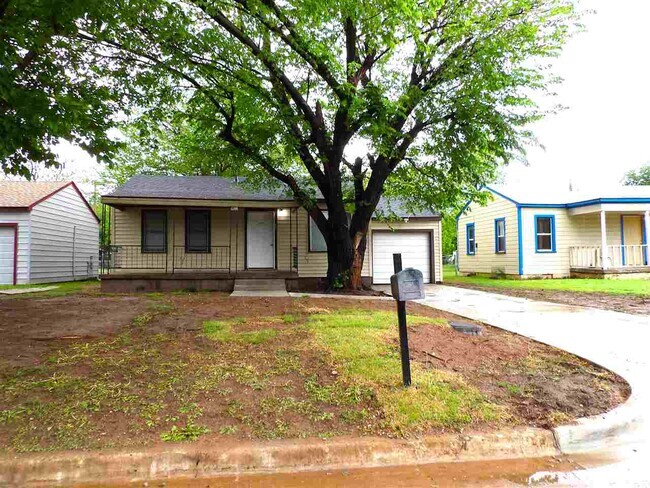 Building Photo - 1406 NW Lincoln Ave Rental