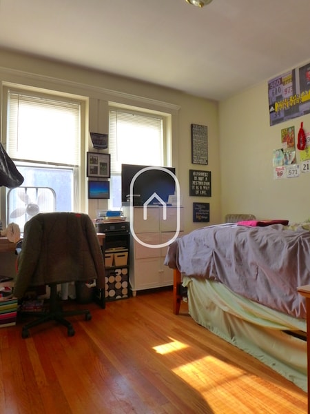 Photo - 187 Strathmore Rd