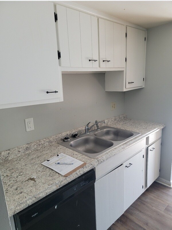 Photo - 628 Wooddale Terrace Unit Apt 1008