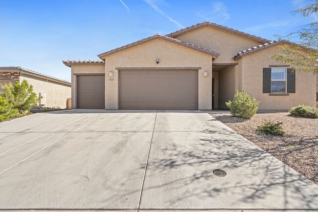 Building Photo - 17617 S Ridgerunner Dr