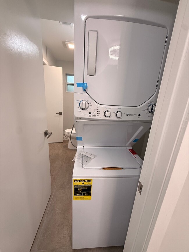 Photo - 10555 SW 32nd St Unit B