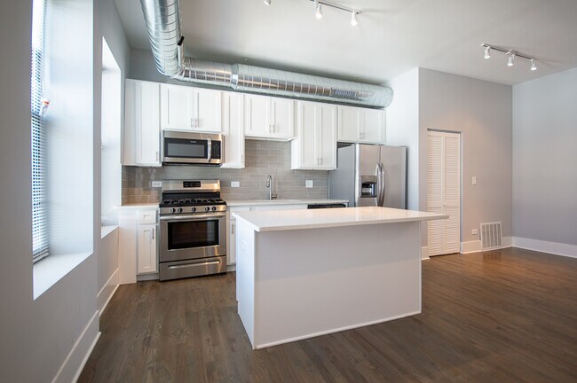 Photo - 1044 W 18th St Unit 3M