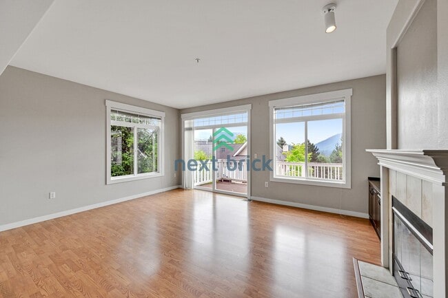 Photo - 3 BED & 3.5 BATH FOR RENT