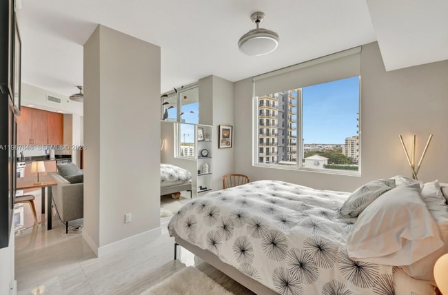 Photo - 315 NE 3rd Ave