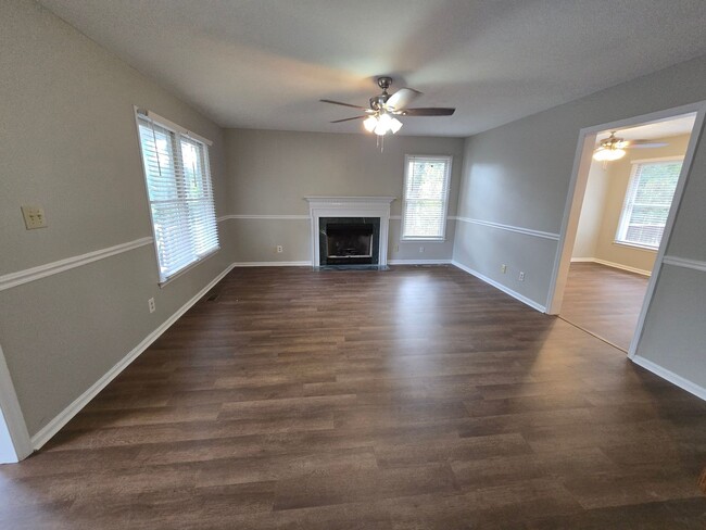 Photo - NEW LISTING!!!!!