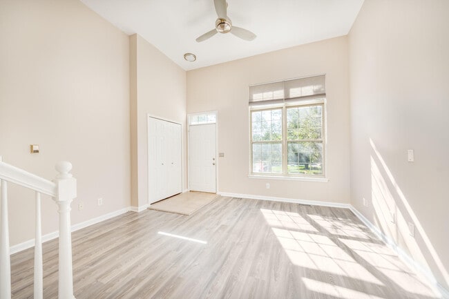 Photo - 695 River Park Village Blvd