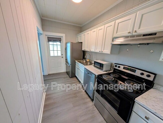113-113 Stagg St Unit 115 Stagg St
