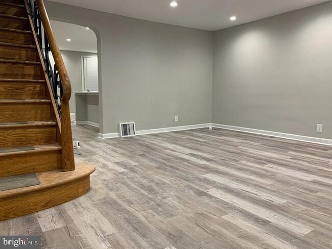 Photo - 206 E Walnut Park Dr