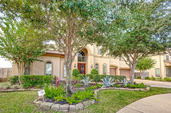 Photo - 2914 Cotswold Lane