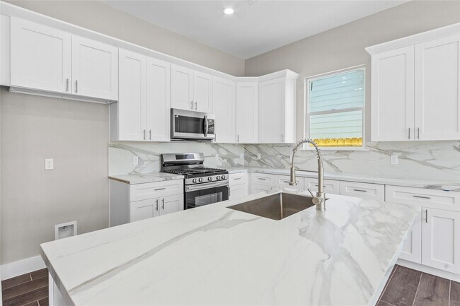 Photo - 5506 Pershing St