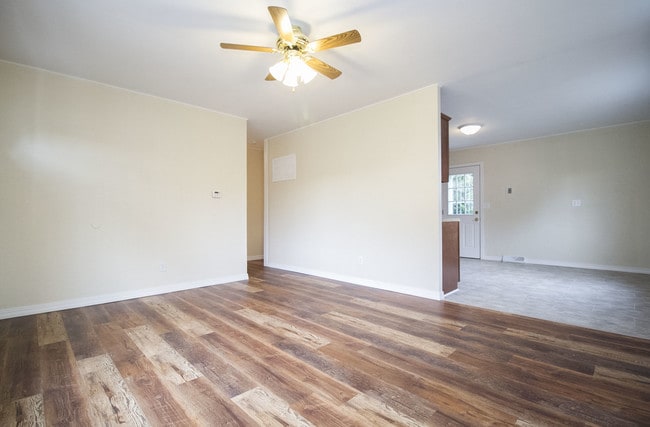 Photo - 622 Whitlock Ave