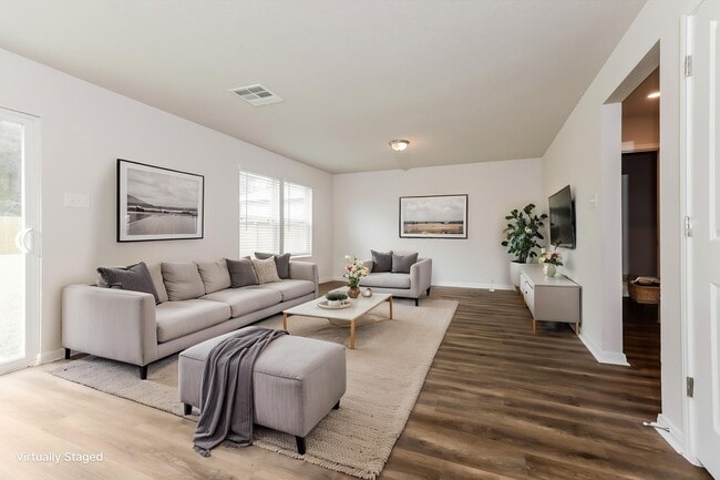 Photo - 17640 Cedar Crst Dr