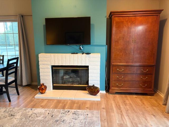 726 Vista Lago Dr N