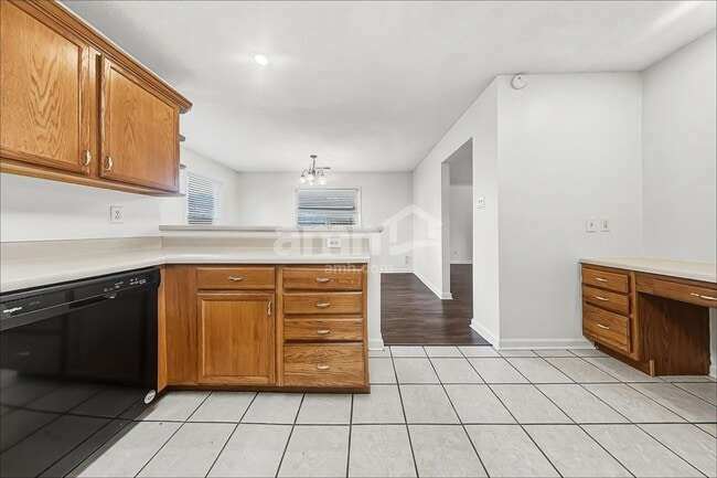 1466 Far Dr