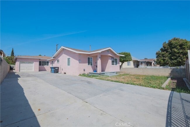 Photo - 4435 Triggs St