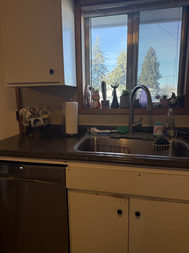 Photo - 2223 E Joseph Ave