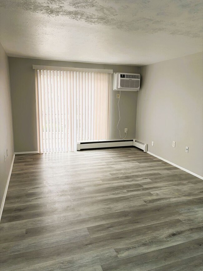 Photo - Valley Point Apartments