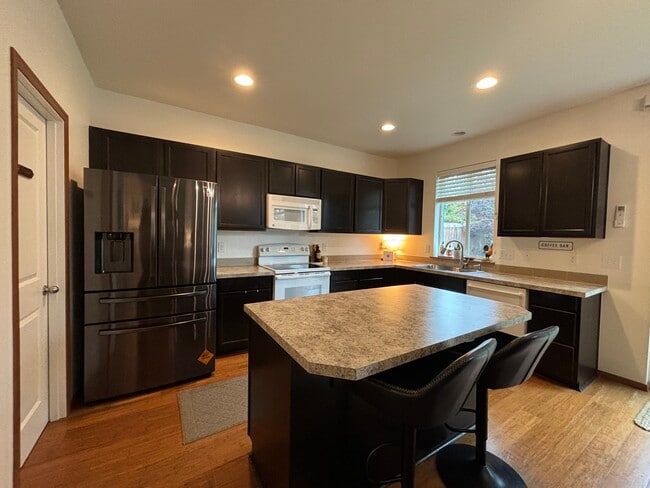 Photo - 680 NE Nantucket St