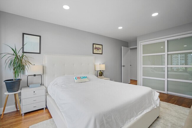 Photo - 3100 N Lake Shore Dr Unit 802