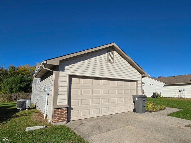 Photo - 6165 Pinnacle Blvd